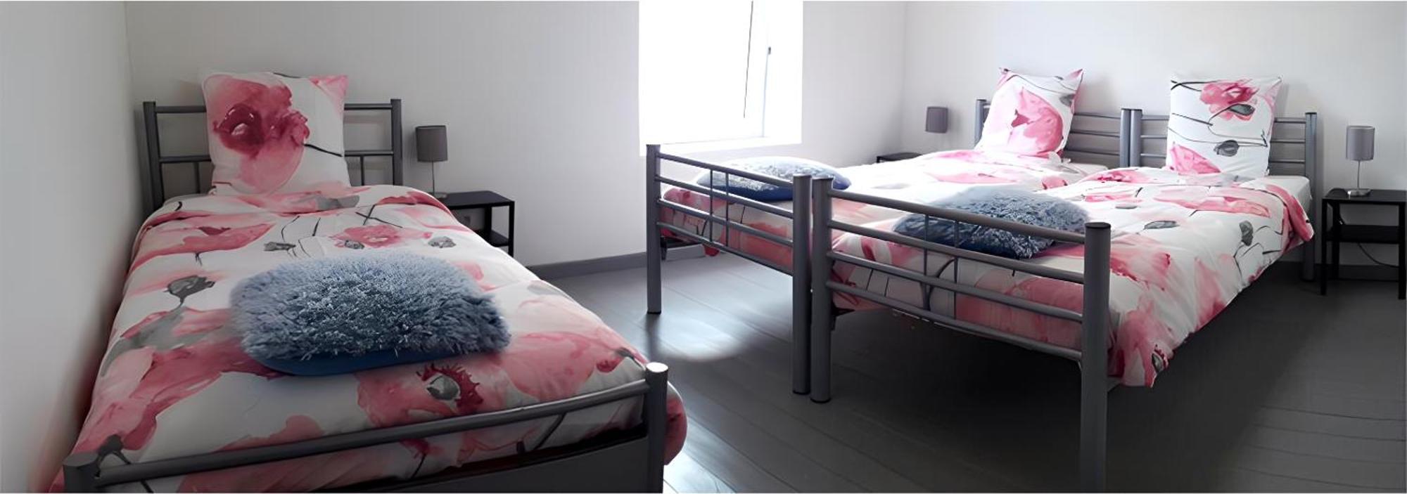 Au Chant Des Roches - Parking - Wifi - Terrasse - Chambres Familiales - Cerfontaine Exterior photo