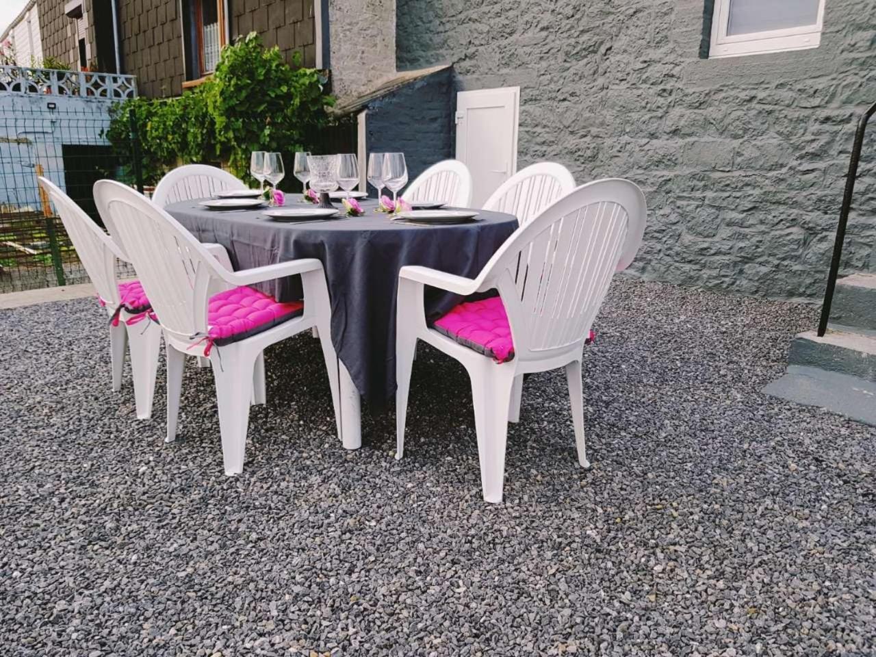 Au Chant Des Roches - Parking - Wifi - Terrasse - Chambres Familiales - Cerfontaine Exterior photo